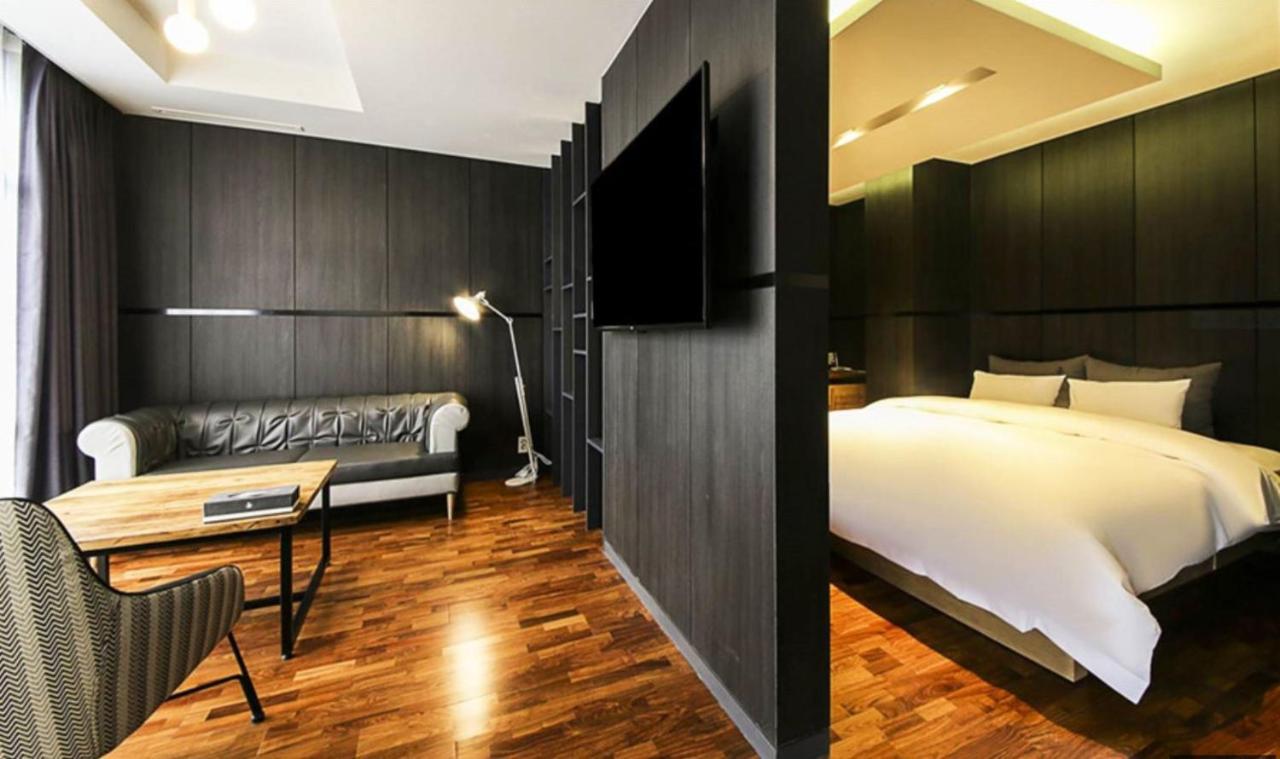אולסן Yeoubi Hotel מראה חיצוני תמונה
