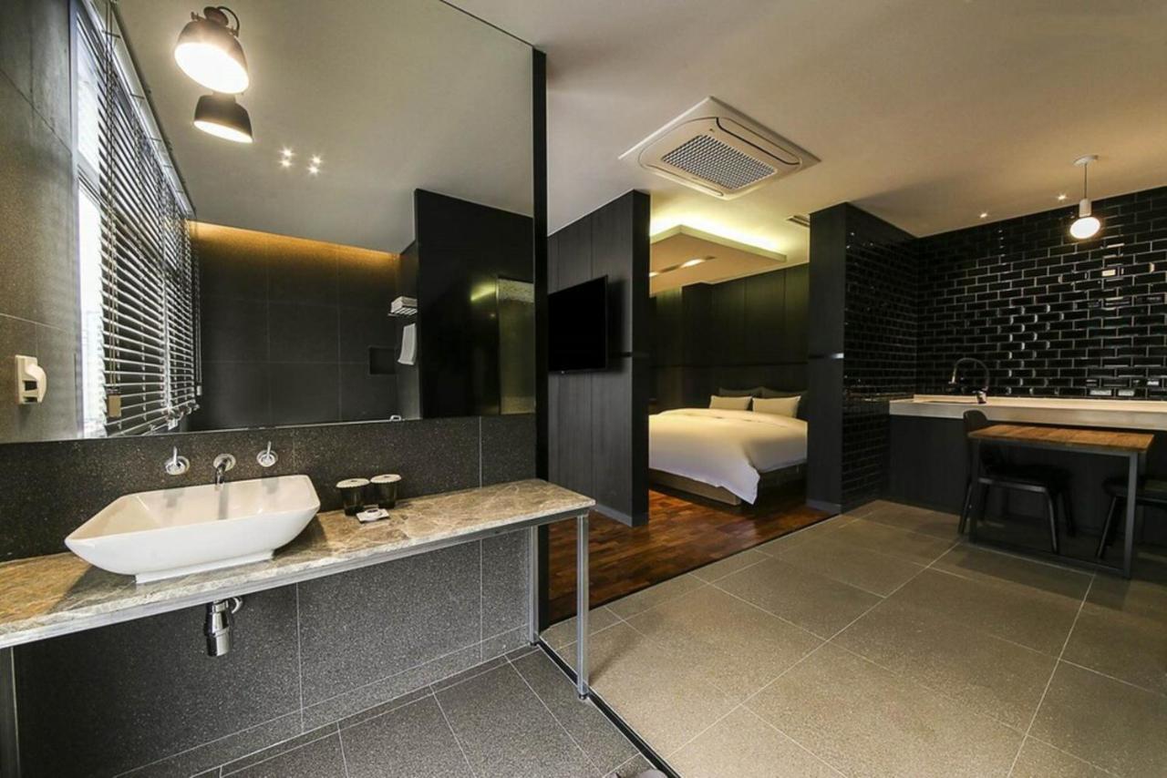 אולסן Yeoubi Hotel מראה חיצוני תמונה