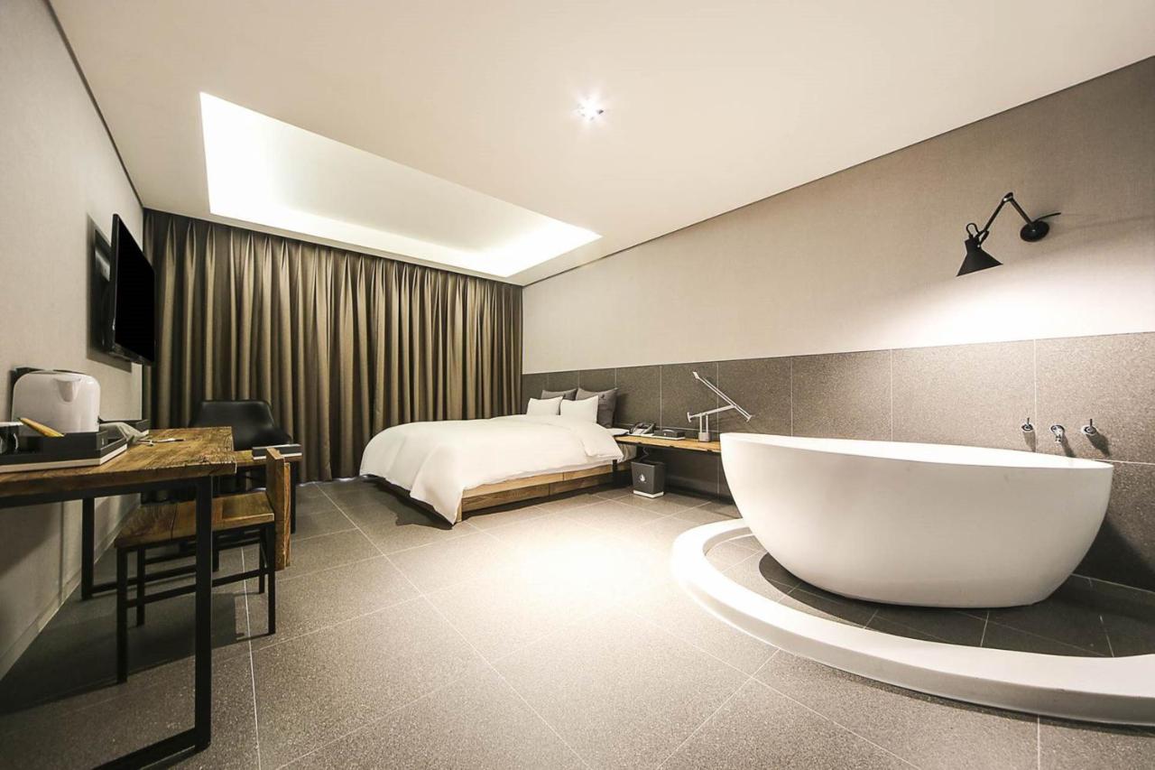 אולסן Yeoubi Hotel מראה חיצוני תמונה