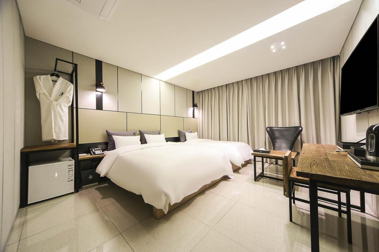אולסן Yeoubi Hotel מראה חיצוני תמונה