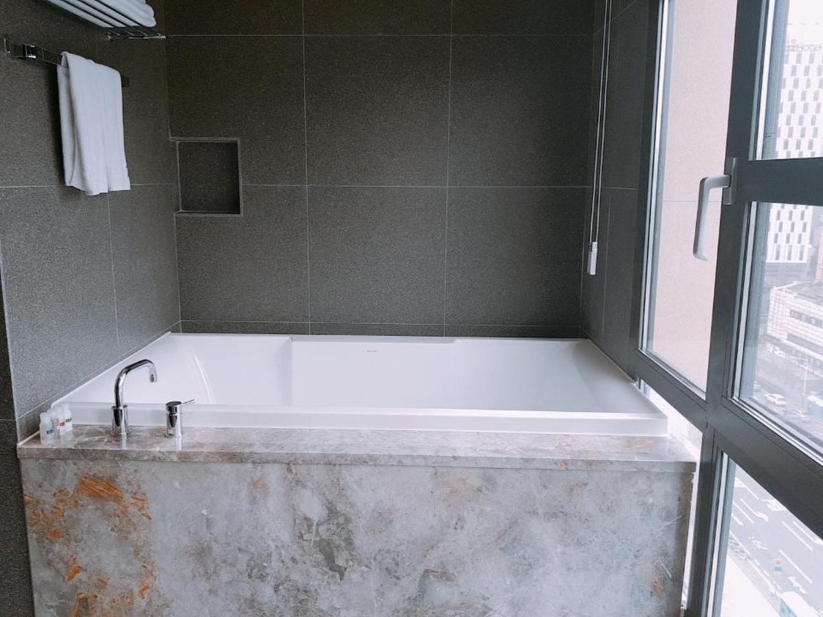 אולסן Yeoubi Hotel מראה חיצוני תמונה