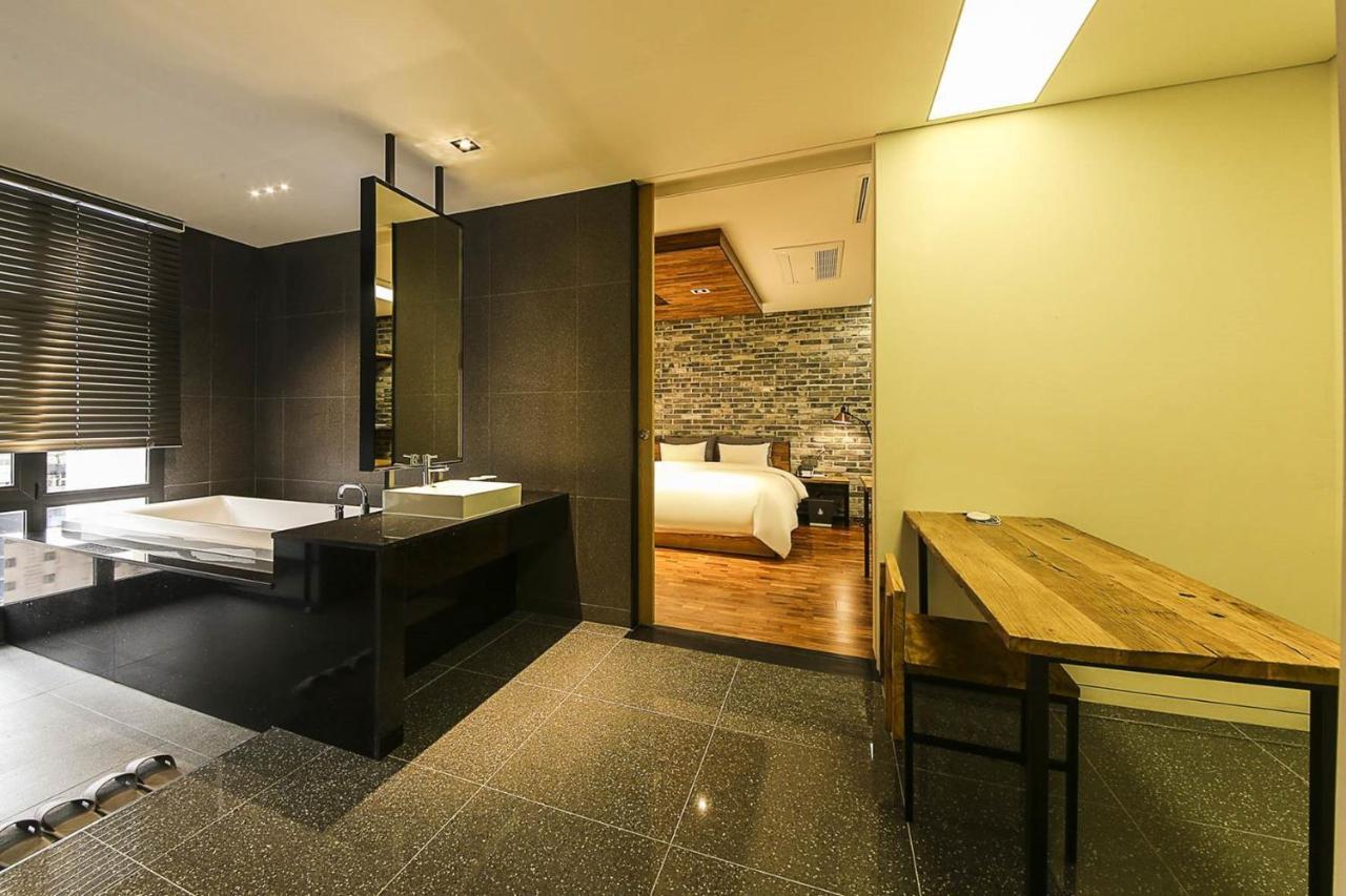 אולסן Yeoubi Hotel מראה חיצוני תמונה